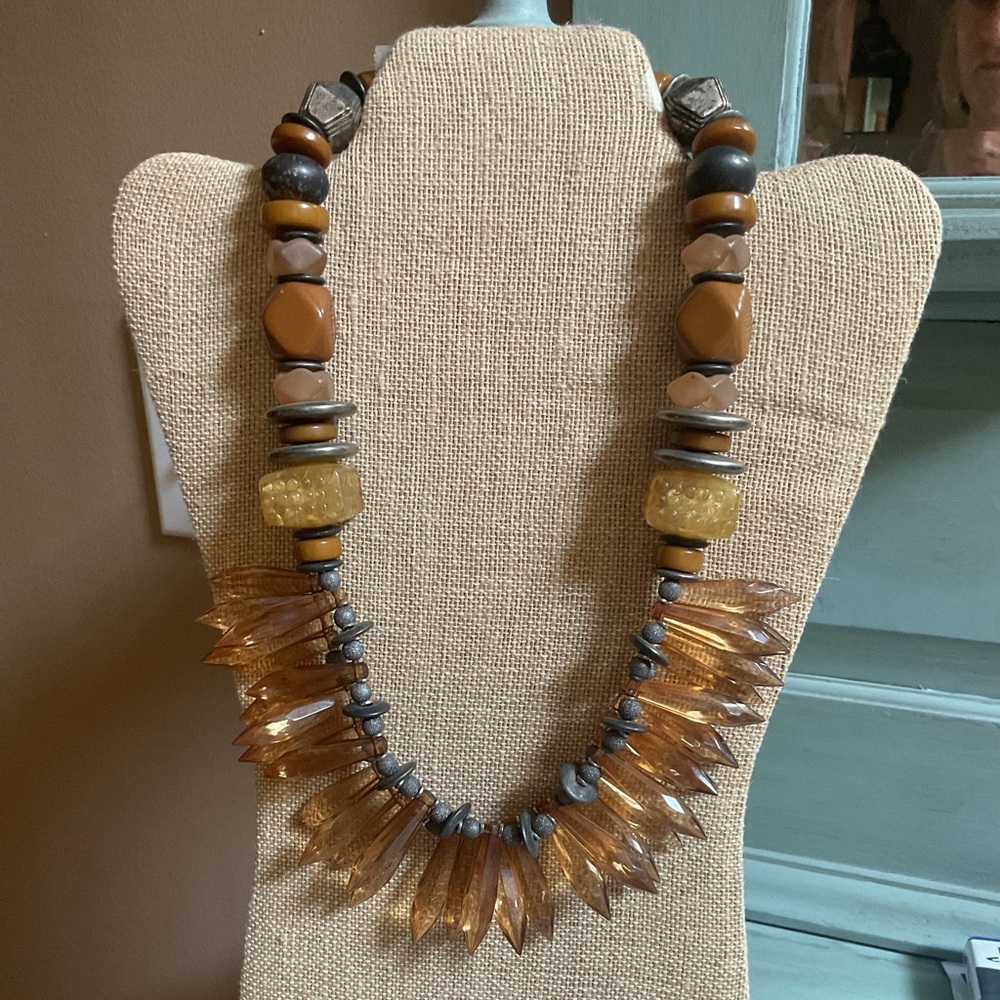 Gorgeous unique vintage statement necklace